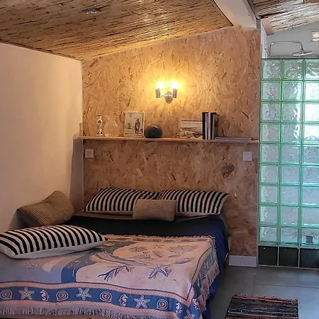 Cabanon En Pierre - Vue Sur Séjour à la campagne *